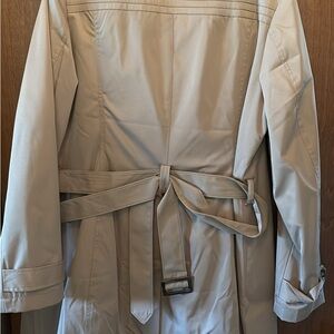 Khaki rain coat like new condition